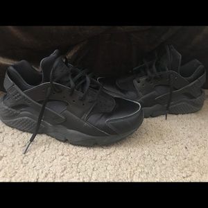 All black Womens Nike huarache
